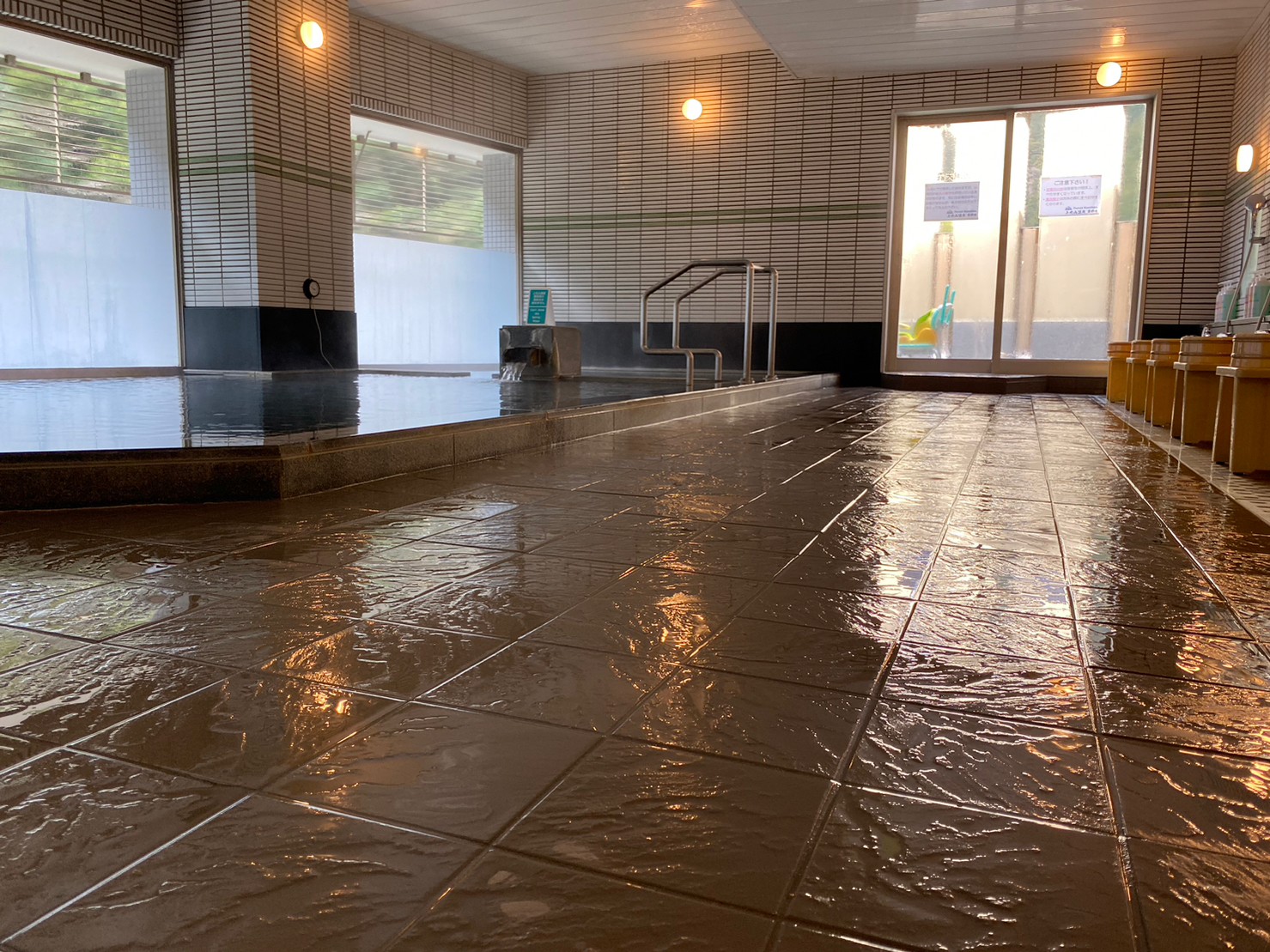 浴場の防滑工事 BEFORE