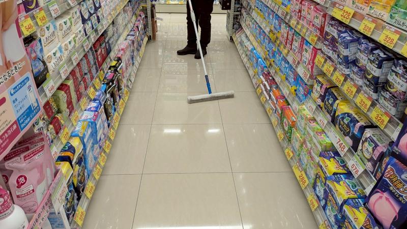 店内 滑り止め施工 ドラッグストア
