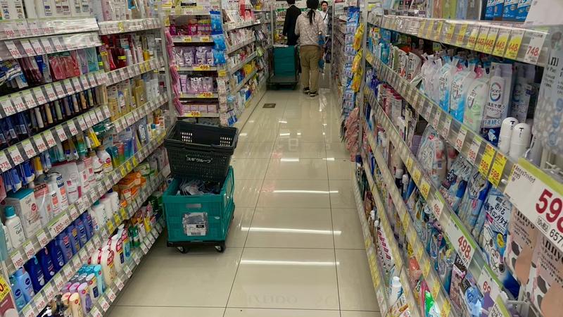 店内 滑り止め施工 ドラッグストア