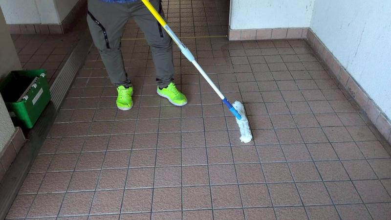 エントランス 滑り止め施工 市営住宅