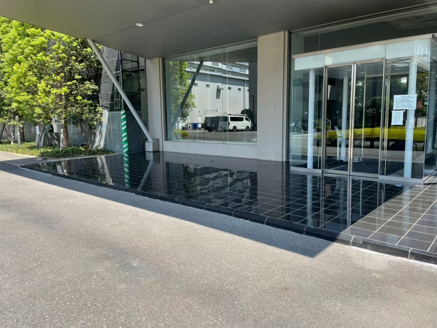 マンション管理会社が負う「提案義務」とは？エントランス滑り止めを怠るリスク