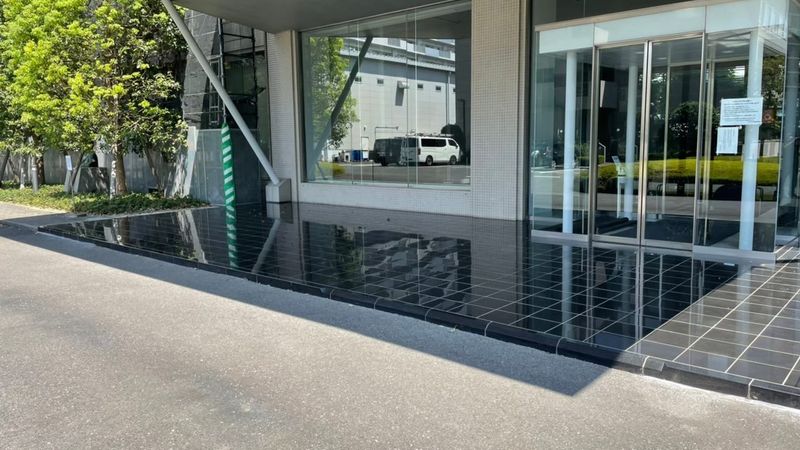 マンション管理会社が負う「提案義務」とは？エントランス滑り止めを怠るリスク
