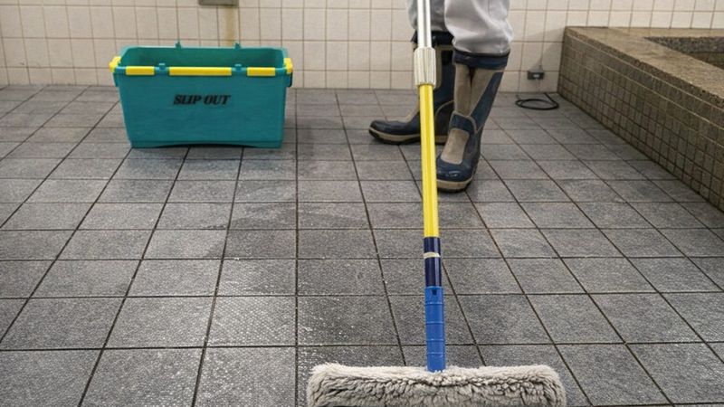浴場の滑り止め施工とは？濡れても滑りにくい床を実現するME工法